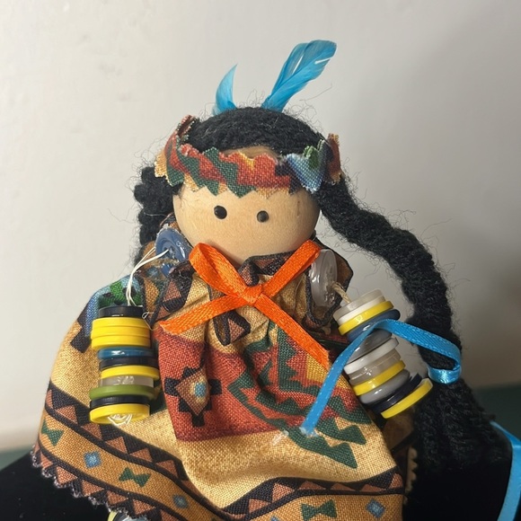 Handmade Vintage Native American Style Folk Art Button Wooden Doll Shelf Sitter - Picture 5 of 5